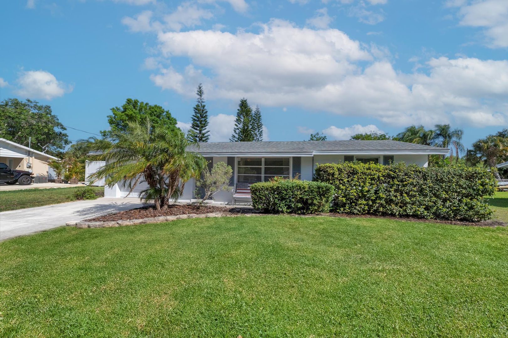 2323 Doud Street in Sarasota, FL