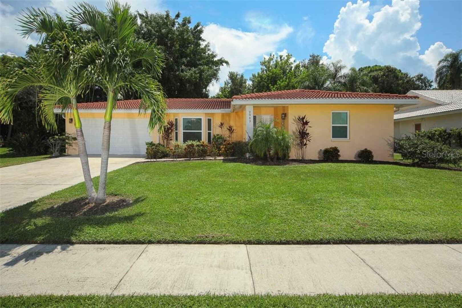 2943 Tuckerstown Dr in Sarasota, FL